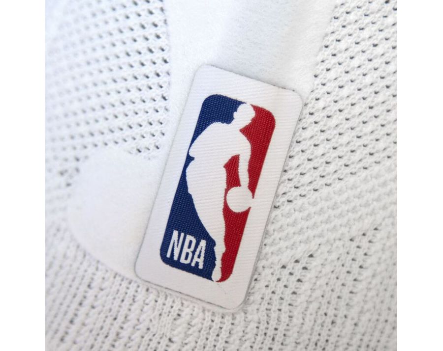 BAUERFEIND Sports Knee Support NBA