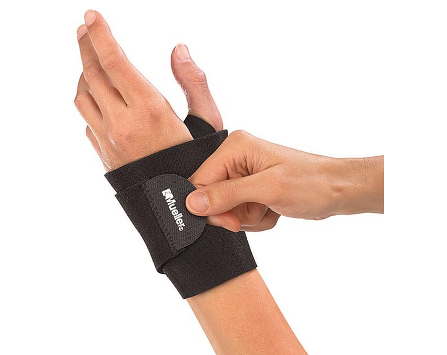 MUELLER Wrist Support Wrap Neoprene